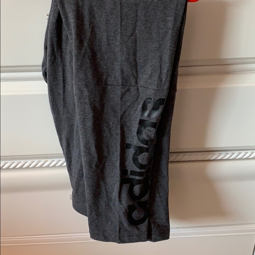 Adidas leggings super stretchy and comfy!